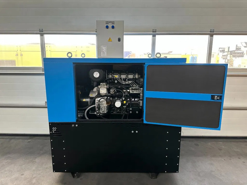 Perkins Leroy Somer 22 kVA Silent noodstroom systeem generatorset NSA ATS New ! - Βιομηχανική γεννήτρια: φωτογραφία 2 Perkins Leroy Somer 22 kVA Silent noodstroom systeem generatorset NSA ATS New ! - Βιομηχανική γεννήτρια: φωτογραφία 2