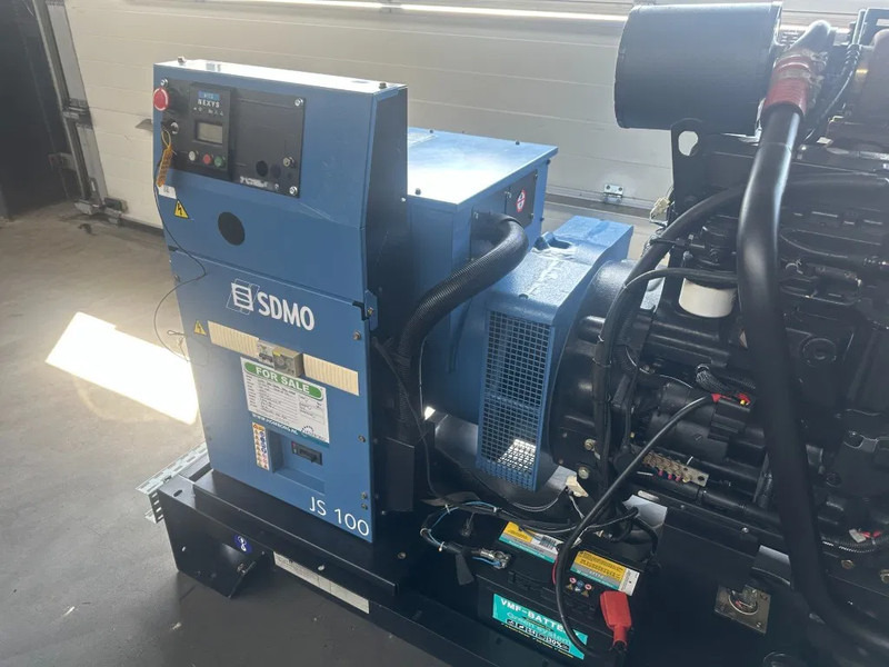 SDMO JS100K John Deere Leroy Somer 100 kVA generatorset - Βιομηχανική γεννήτρια: φωτογραφία 2 SDMO JS100K John Deere Leroy Somer 100 kVA generatorset - Βιομηχανική γεννήτρια: φωτογραφία 2