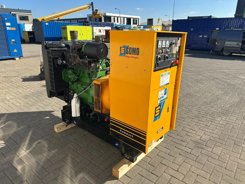 SDMO John Deere Leroy Somer 100 kVA generatorset - Βιομηχανική γεννήτρια: φωτογραφία 4 SDMO John Deere Leroy Somer 100 kVA generatorset - Βιομηχανική γεννήτρια: φωτογραφία 4