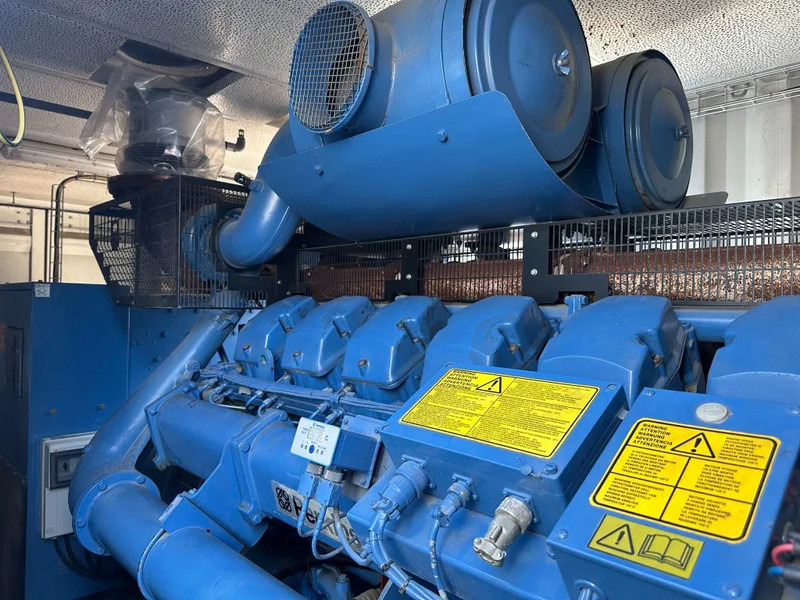SDMO Perkins Leroy Somer 1460 kVA Silent generatorset Powerplant in 40 ft container - Βιομηχανική γεννήτρια: φωτογραφία 2 SDMO Perkins Leroy Somer 1460 kVA Silent generatorset Powerplant in 40 ft container - Βιομηχανική γεννήτρια: φωτογραφία 2
