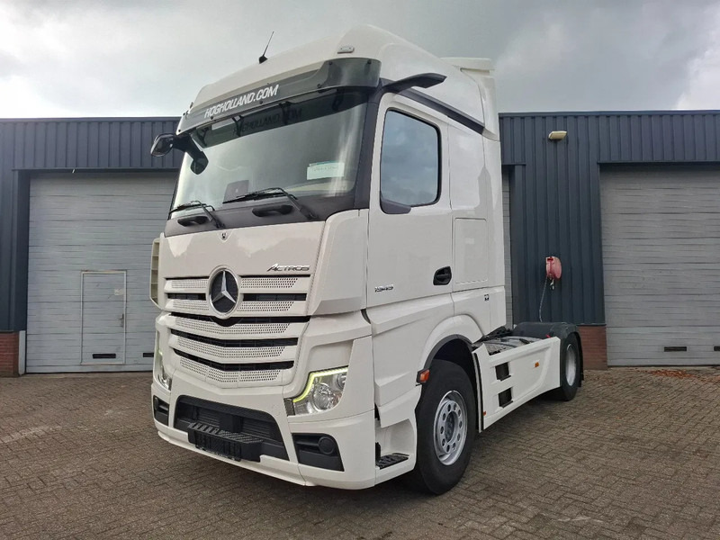 Mercedes-Benz Actros 1945 More PCS in stock - Τράκτορας: φωτογραφία 2 Mercedes-Benz Actros 1945 More PCS in stock - Τράκτορας: φωτογραφία 2