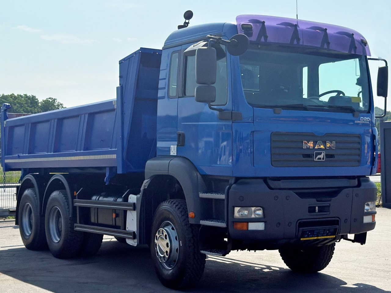 MAN TGA 33.350 * BORDMATIC *6x4 * TOPZUSTAND - Φορτηγό ανατρεπόμενο, Φορτηγό με γερανό: φωτογραφία 4 MAN TGA 33.350 * BORDMATIC *6x4 * TOPZUSTAND - Φορτηγό ανατρεπόμενο, Φορτηγό με γερανό: φωτογραφία 4