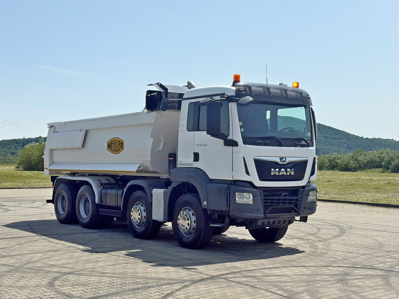 MAN TGS 35.420 KIPPER * 8x4 * TOPZUSTAND - Φορτηγό ανατρεπόμενο: φωτογραφία 2 MAN TGS 35.420 KIPPER * 8x4 * TOPZUSTAND - Φορτηγό ανατρεπόμενο: φωτογραφία 2