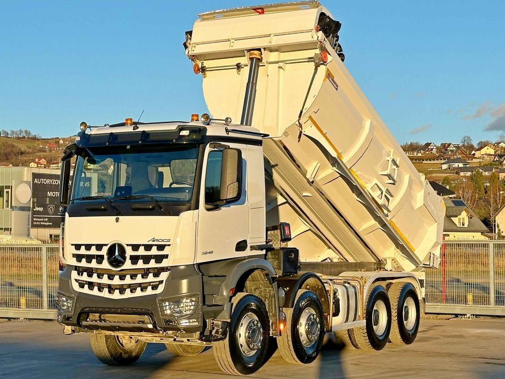 Mercedes-Benz AROCS 3248 * KIPPER * 8x4 * TOPZUSTAND - Φορτηγό ανατρεπόμενο, Φορτηγό με γερανό: φωτογραφία 4 Mercedes-Benz AROCS 3248 * KIPPER * 8x4 * TOPZUSTAND - Φορτηγό ανατρεπόμενο, Φορτηγό με γερανό: φωτογραφία 4