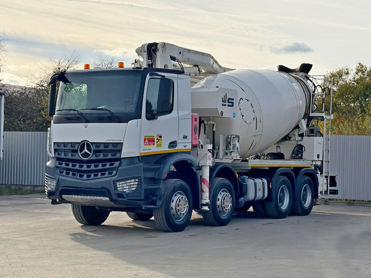 Mercedes-Benz AROCS 3743 * Betonpumpe + FUNK * 8x4 * TOP - Αντλία σκυροδέματος: φωτογραφία 2 Mercedes-Benz AROCS 3743 * Betonpumpe + FUNK * 8x4 * TOP - Αντλία σκυροδέματος: φωτογραφία 2