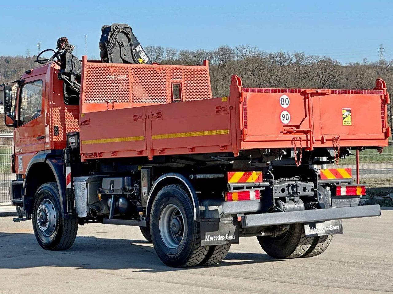 Mercedes-Benz AXOR 1829 * HIAB 1111 HIDUO + FUNK * TOP * 4x4 - Φορτηγό με γερανό: φωτογραφία 5 Mercedes-Benz AXOR 1829 * HIAB 1111 HIDUO + FUNK * TOP * 4x4 - Φορτηγό με γερανό: φωτογραφία 5