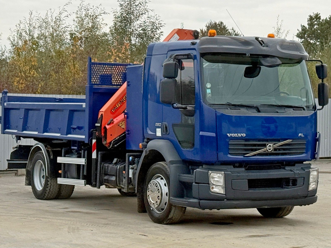 Volvo FL280 KIPPER 4,35m * PALFINGER PK 10000 + FUNK - Φορτηγό με γερανό: φωτογραφία 3 Volvo FL280 KIPPER 4,35m * PALFINGER PK 10000 + FUNK - Φορτηγό με γερανό: φωτογραφία 3