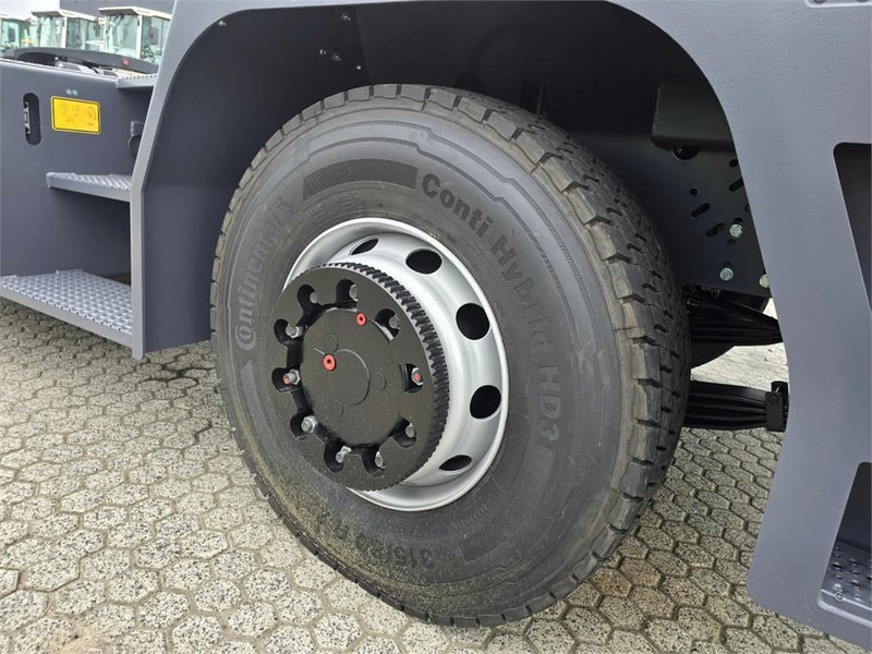 Τράκτορες τελωνείων Mafi R336 4x4: φωτογραφία 15 Τράκτορες τελωνείων Mafi R336 4x4: φωτογραφία 15