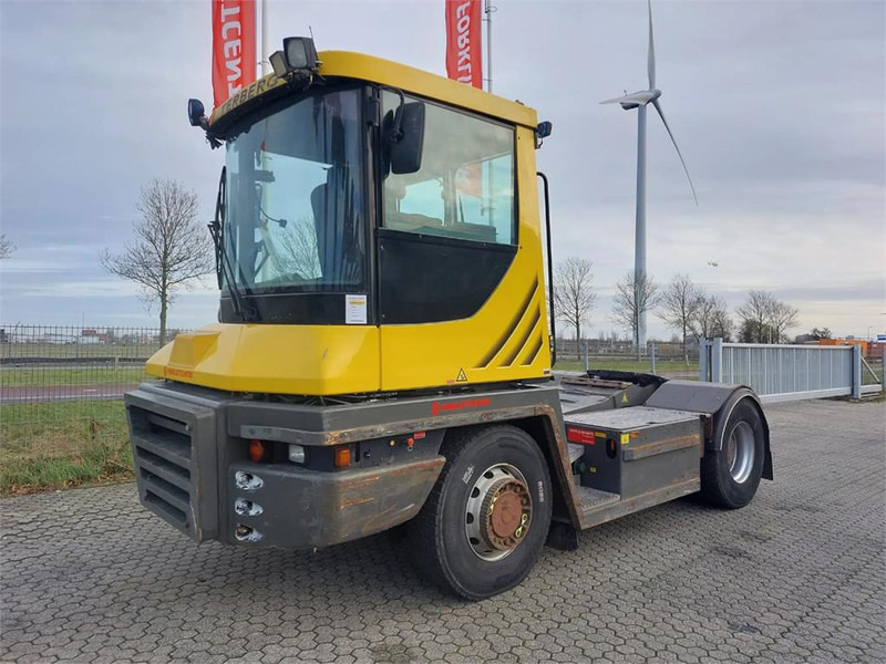 Terberg RT323 4x4 - Τράκτορες τελωνείων: φωτογραφία 2 Terberg RT323 4x4 - Τράκτορες τελωνείων: φωτογραφία 2