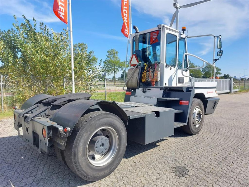 Terberg YT182 - Τράκτορες τελωνείων: φωτογραφία 5 Terberg YT182 - Τράκτορες τελωνείων: φωτογραφία 5