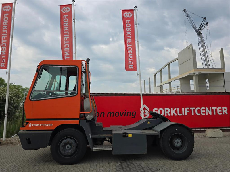 Terberg YT182 - Τράκτορες τελωνείων: φωτογραφία 4 Terberg YT182 - Τράκτορες τελωνείων: φωτογραφία 4