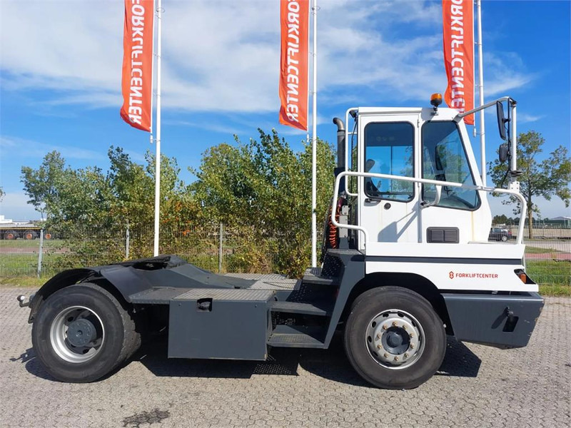 Terberg YT182 - Τράκτορες τελωνείων: φωτογραφία 3 Terberg YT182 - Τράκτορες τελωνείων: φωτογραφία 3