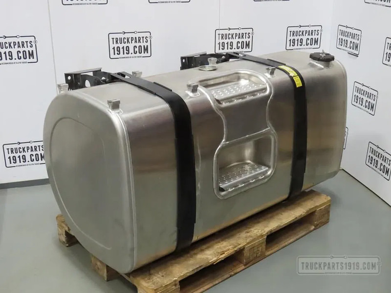 Volvo 21335679 Brandstoftank + steunen 550L - Ρεζερβουάρ καυσίμου για Φορτηγό: φωτογραφία 1 Volvo 21335679 Brandstoftank + steunen 550L - Ρεζερβουάρ καυσίμου για Φορτηγό: φωτογραφία 1