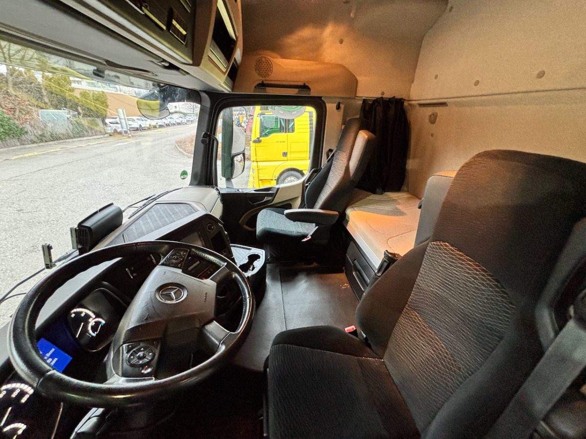 MERCEDES 2543 6x2 - Φορτηγό μεταφοράς εμπορευματοκιβωτίων/ Κινητό αμάξωμα: φωτογραφία 4 MERCEDES 2543 6x2 - Φορτηγό μεταφοράς εμπορευματοκιβωτίων/ Κινητό αμάξωμα: φωτογραφία 4