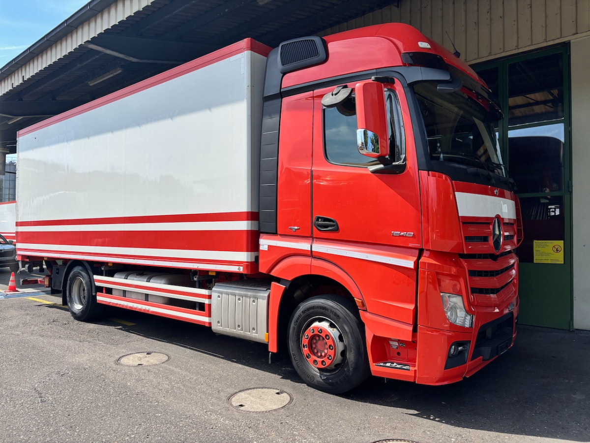 MERCEDES Actros 1848 - Φορτηγό κόφα: φωτογραφία 1 MERCEDES Actros 1848 - Φορτηγό κόφα: φωτογραφία 1