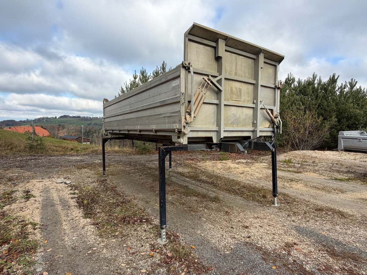 RENAULT C520 8x4 Wechselsystem Siloki + Kipper - Φορτηγό ανατρεπόμενο: φωτογραφία 3 RENAULT C520 8x4 Wechselsystem Siloki + Kipper - Φορτηγό ανατρεπόμενο: φωτογραφία 3