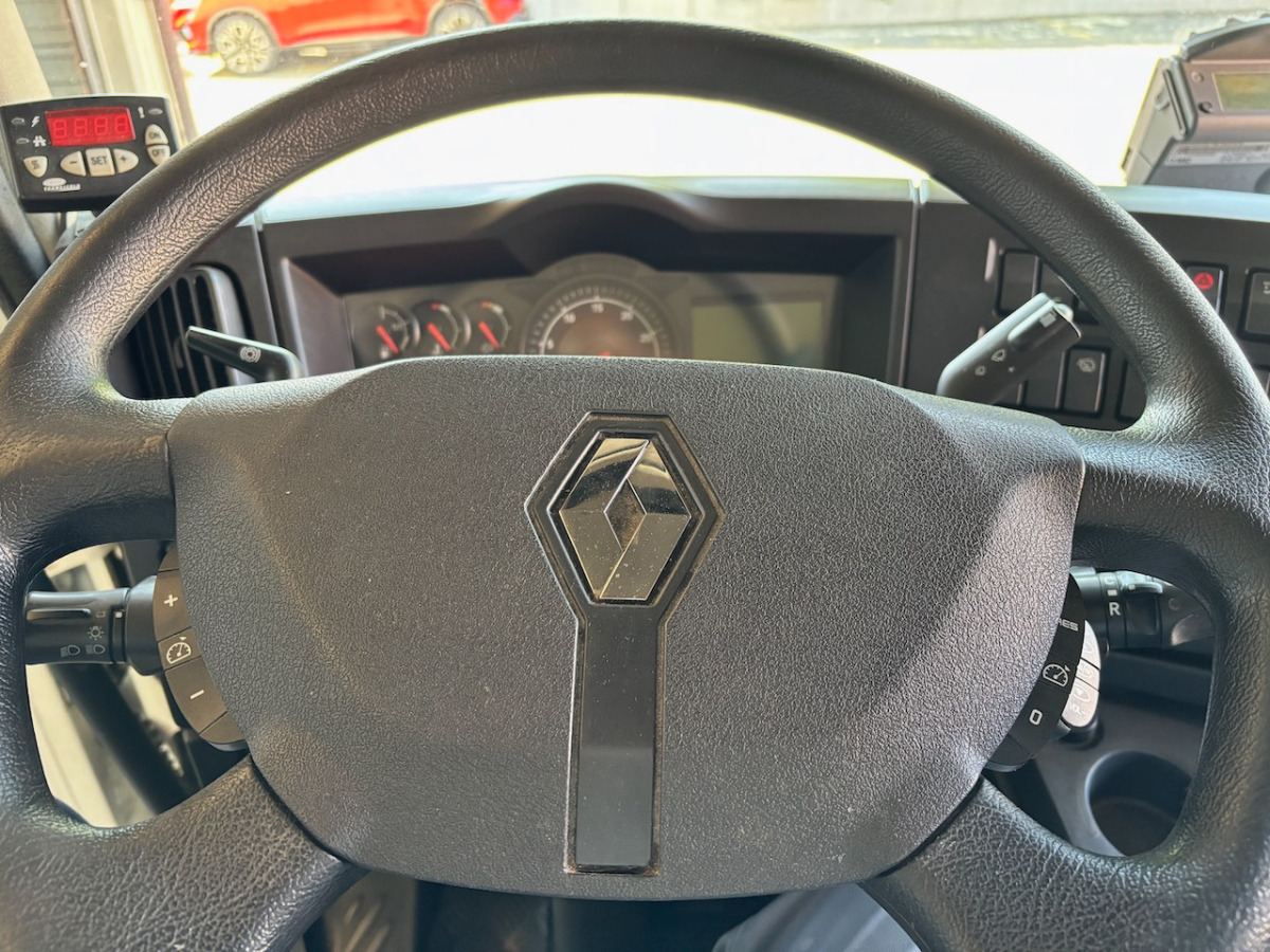 RENAULT D12.240 - Φορτηγό ψυγείο: φωτογραφία 5 RENAULT D12.240 - Φορτηγό ψυγείο: φωτογραφία 5