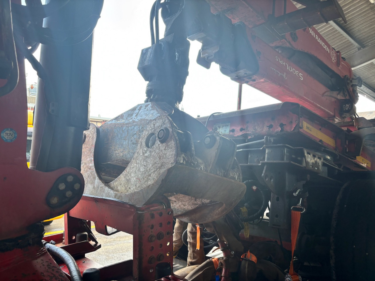 Φορτηγό ξυλείας, Φορτηγό με γερανό SCANIA G490 6x2: φωτογραφία 16