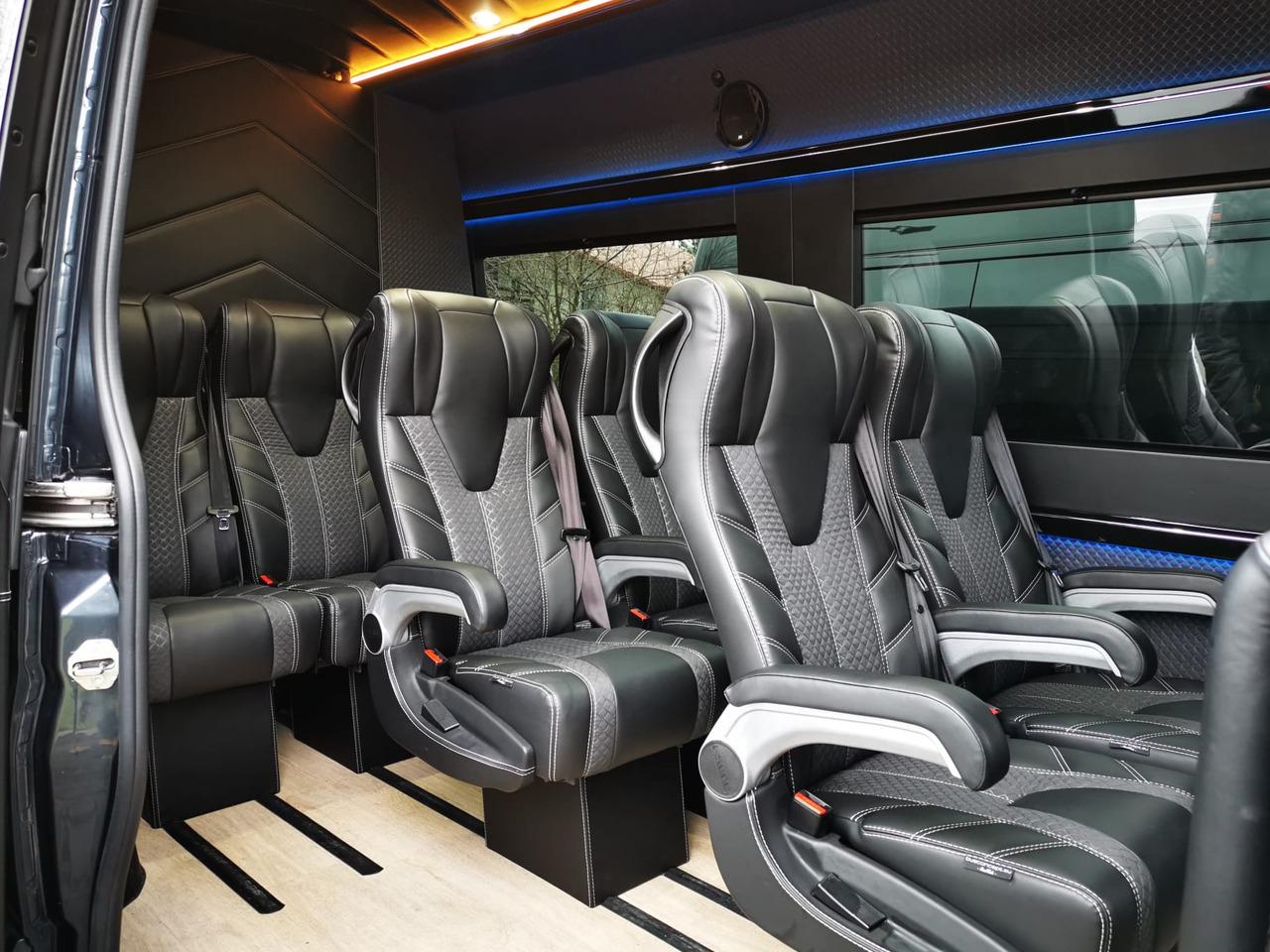 Mercedes Sprinter 319 9 Sitzer L2H1 - Επιβατικό βαν, Διπλοκάμπινο ελαφρύ επαγγελματικό: φωτογραφία 5 Mercedes Sprinter 319 9 Sitzer L2H1 - Επιβατικό βαν, Διπλοκάμπινο ελαφρύ επαγγελματικό: φωτογραφία 5