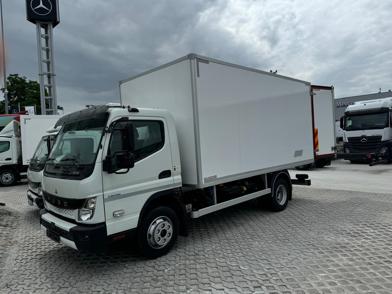Mitsubishi Canter FUSO 70C18 Isotherm Koffer - Φορτηγό ισοθερμικό: φωτογραφία 2 Mitsubishi Canter FUSO 70C18 Isotherm Koffer - Φορτηγό ισοθερμικό: φωτογραφία 2