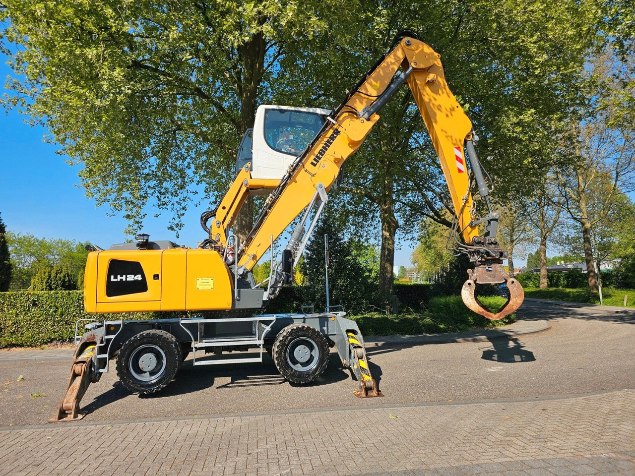 Liebherr LH 24M ( GK10 ) Mit Sortiergreifer - Τροχοφόρος εκσκαφέας: φωτογραφία 4 Liebherr LH 24M ( GK10 ) Mit Sortiergreifer - Τροχοφόρος εκσκαφέας: φωτογραφία 4