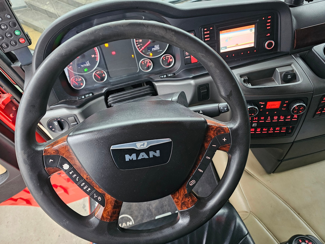 Φορτηγό φόρτωσης γάντζου MAN TGX 26.560 XLX 6X4: φωτογραφία 10