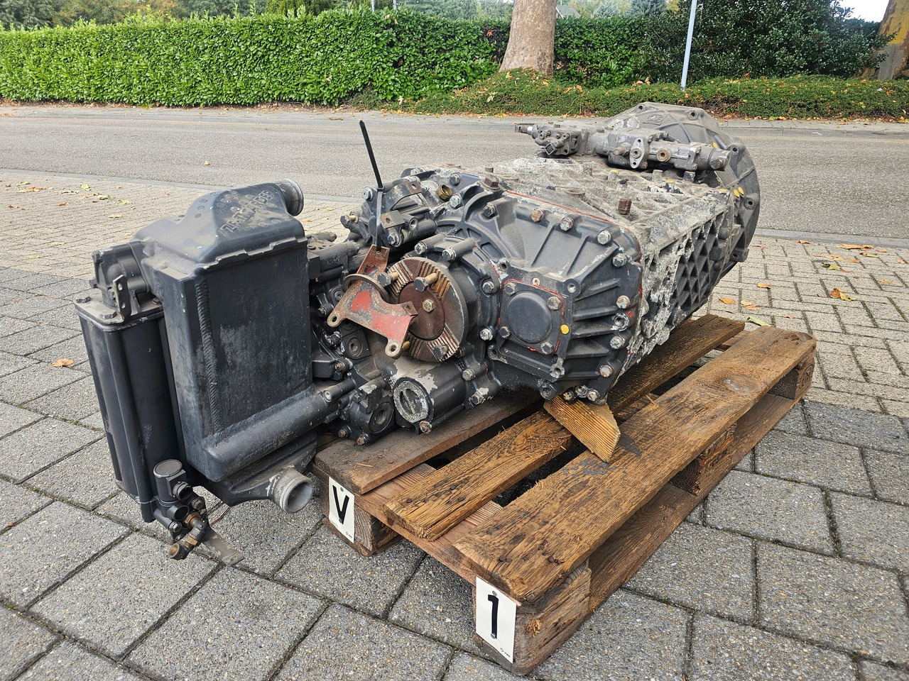 ZF 16 S 2221 TD - Κιβώτιο ταχυτήτων για Φορτηγό: φωτογραφία 1 ZF 16 S 2221 TD - Κιβώτιο ταχυτήτων για Φορτηγό: φωτογραφία 1