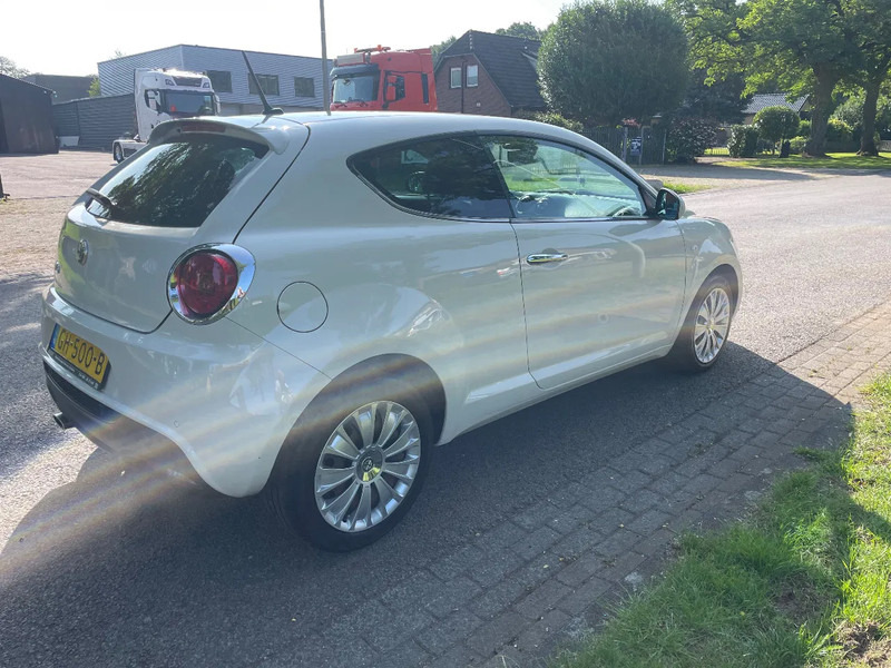 Alfa Romeo MiTo ALFA MITO Diesel ZEER MOOI - Hatchback: φωτογραφία 5 Alfa Romeo MiTo ALFA MITO Diesel ZEER MOOI - Hatchback: φωτογραφία 5