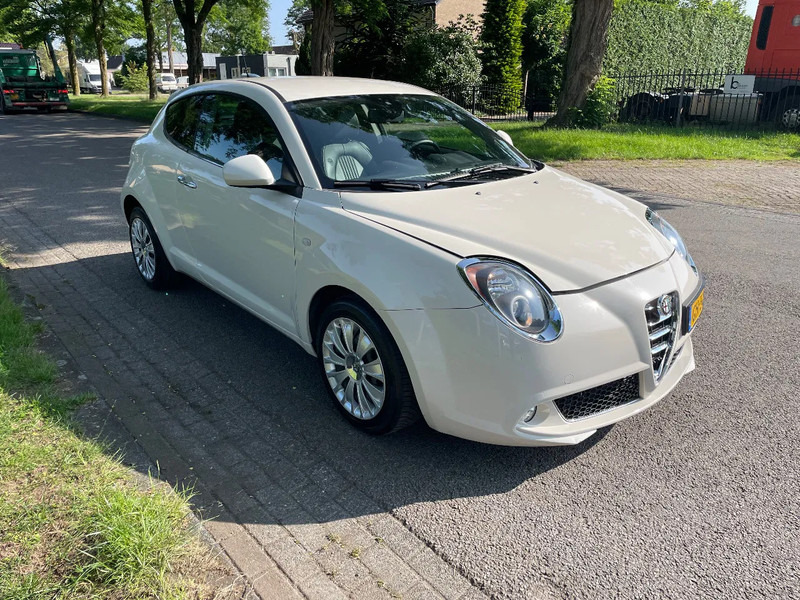 Alfa Romeo MiTo ZEER MOOI in prijs verlaagt - Hatchback: φωτογραφία 1 Alfa Romeo MiTo ZEER MOOI in prijs verlaagt - Hatchback: φωτογραφία 1