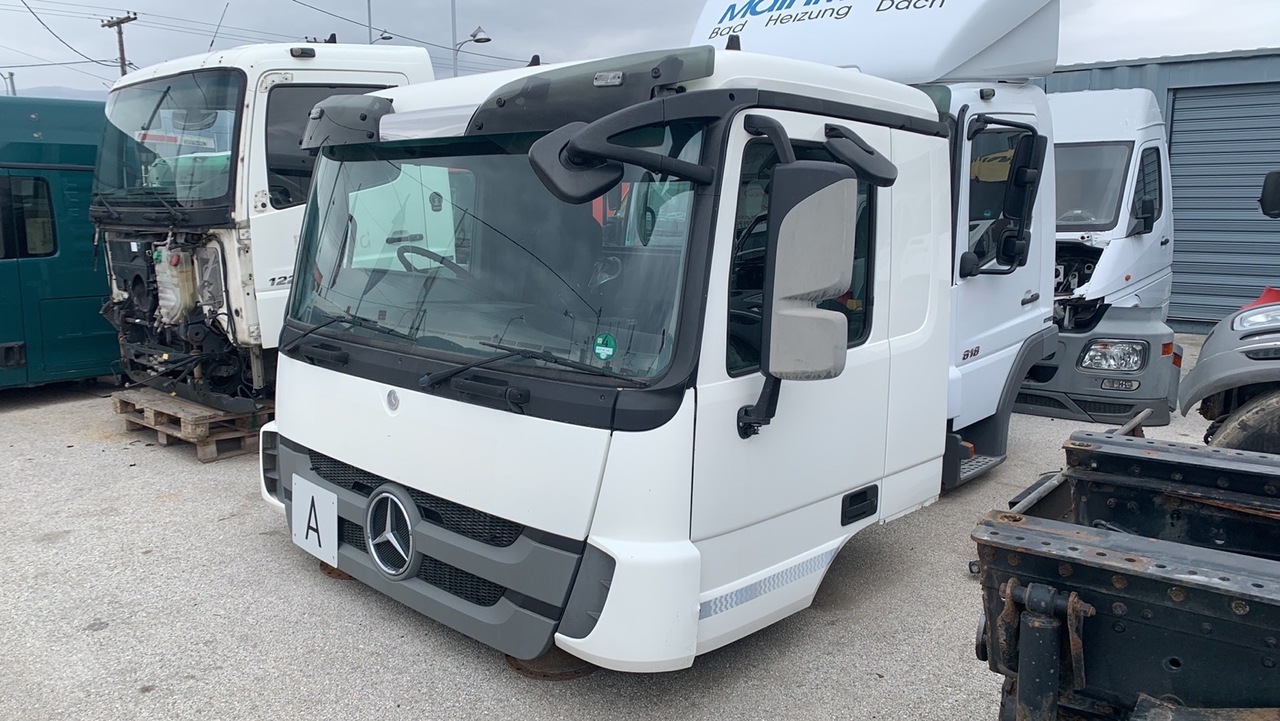 MEDIUM CAB ACTROS MP3 RHD - Καμπίνα και εσωτερικό για Φορτηγό: φωτογραφία 2 MEDIUM CAB ACTROS MP3 RHD - Καμπίνα και εσωτερικό για Φορτηγό: φωτογραφία 2