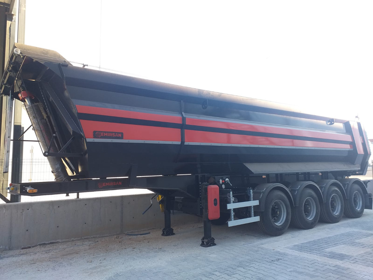 Νέα Επικαθήμενο ανατρεπόμενο EMIRSAN SELF-STEERING, 4 AXLE U TYPE TIPPER: φωτογραφία 5 Νέα Επικαθήμενο ανατρεπόμενο EMIRSAN SELF-STEERING, 4 AXLE U TYPE TIPPER: φωτογραφία 5