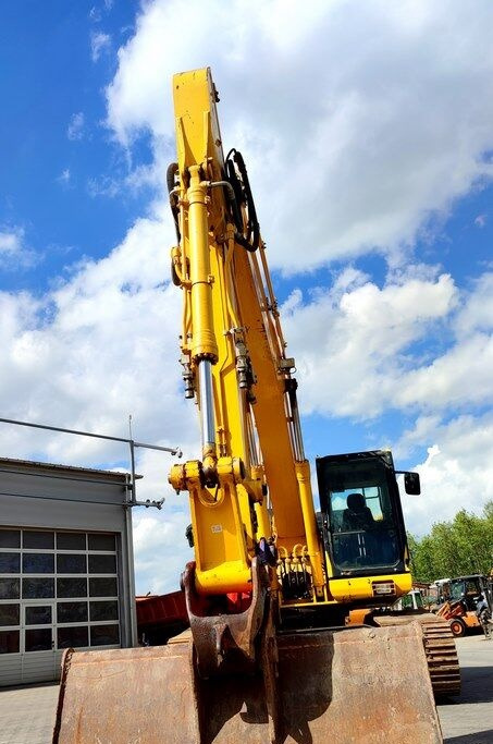 Komatsu PC210LC-11 - Ερπυστριοφόρος εκσκαφέας: φωτογραφία 3 Komatsu PC210LC-11 - Ερπυστριοφόρος εκσκαφέας: φωτογραφία 3