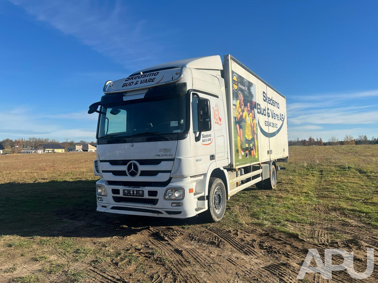 Mercedes Actros 1832 - Φορτηγό κόφα: φωτογραφία 2 Mercedes Actros 1832 - Φορτηγό κόφα: φωτογραφία 2