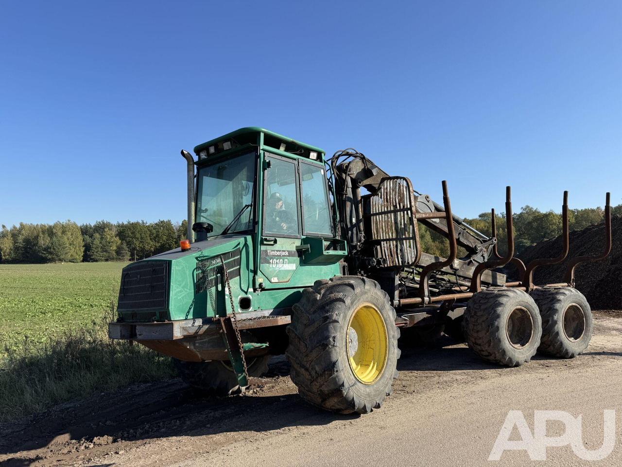 Timberjack do przewozu drewna - Λαστιχοφόρα προωθητικo - forwarder: φωτογραφία 1 Timberjack do przewozu drewna - Λαστιχοφόρα προωθητικo - forwarder: φωτογραφία 1