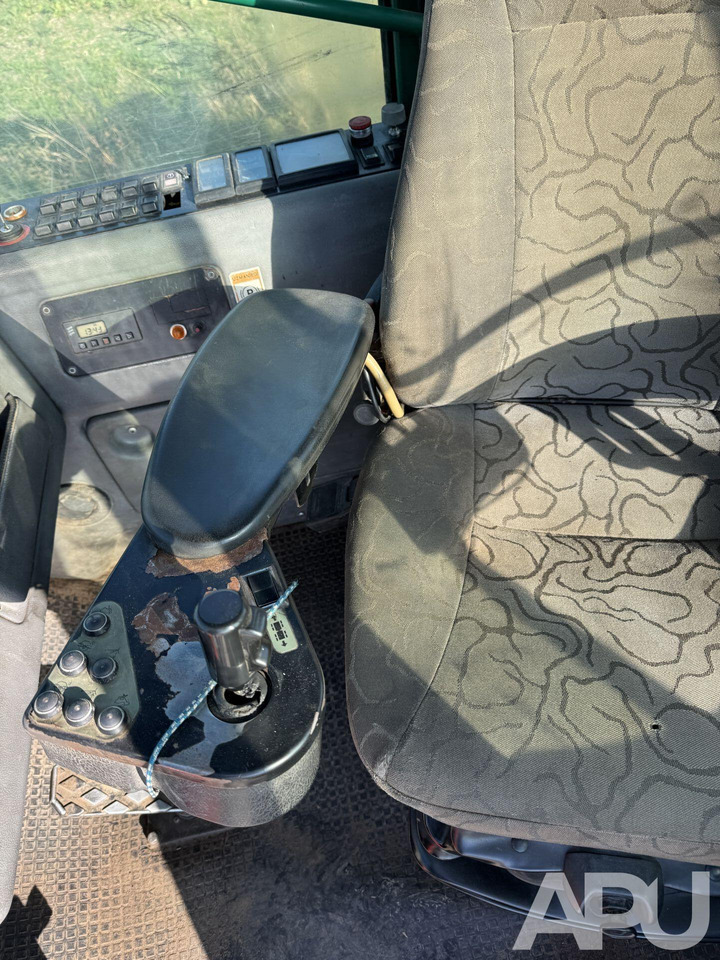 Timberjack do przewozu drewna - Λαστιχοφόρα προωθητικo - forwarder: φωτογραφία 5 Timberjack do przewozu drewna - Λαστιχοφόρα προωθητικo - forwarder: φωτογραφία 5