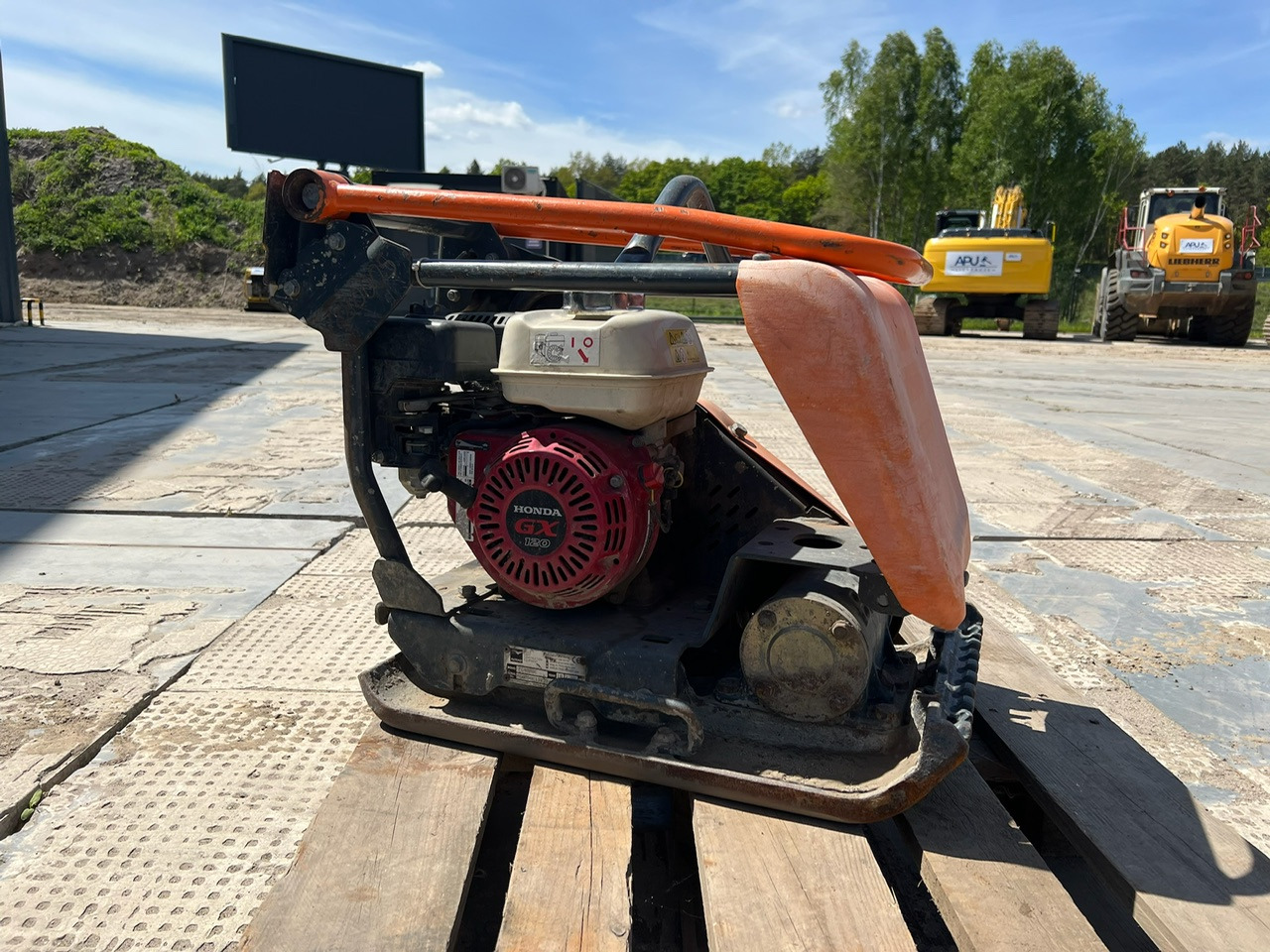 Zagęszczarka ALTRAD BELLE FC4000E PCX13/40 - Δονητική πλάκα: φωτογραφία 2 Zagęszczarka ALTRAD BELLE FC4000E PCX13/40 - Δονητική πλάκα: φωτογραφία 2