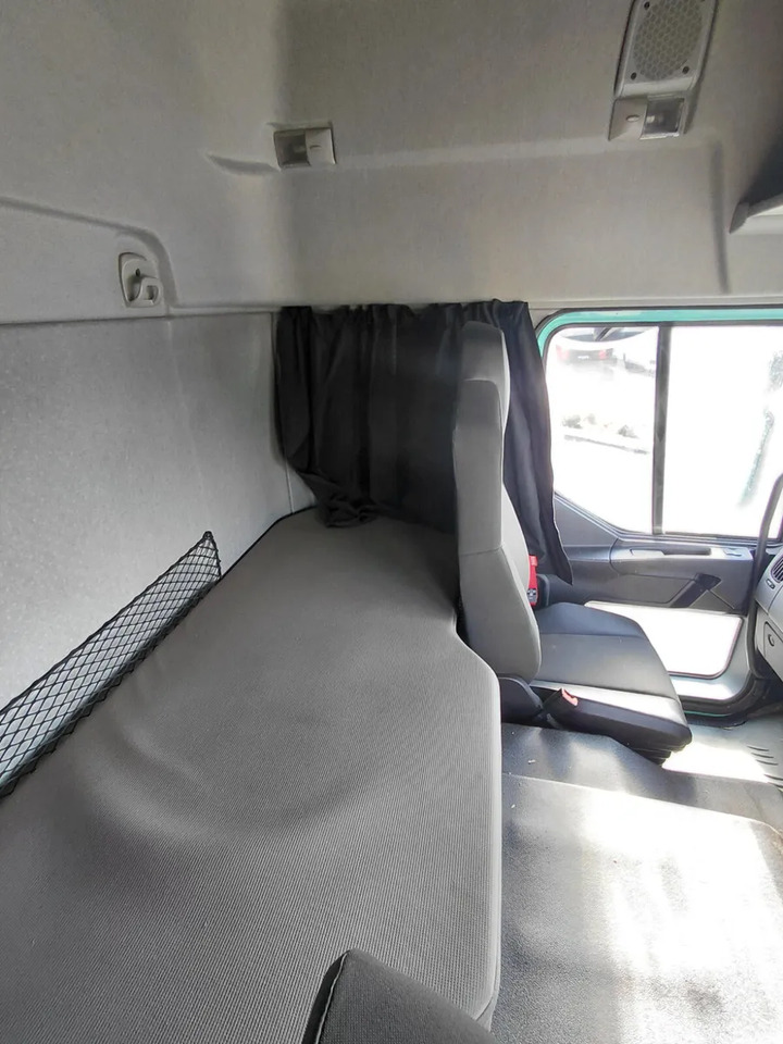 Φορτηγό μουσαμάς 2020 Renault D Wide 26 Tonner 6×2: φωτογραφία 20