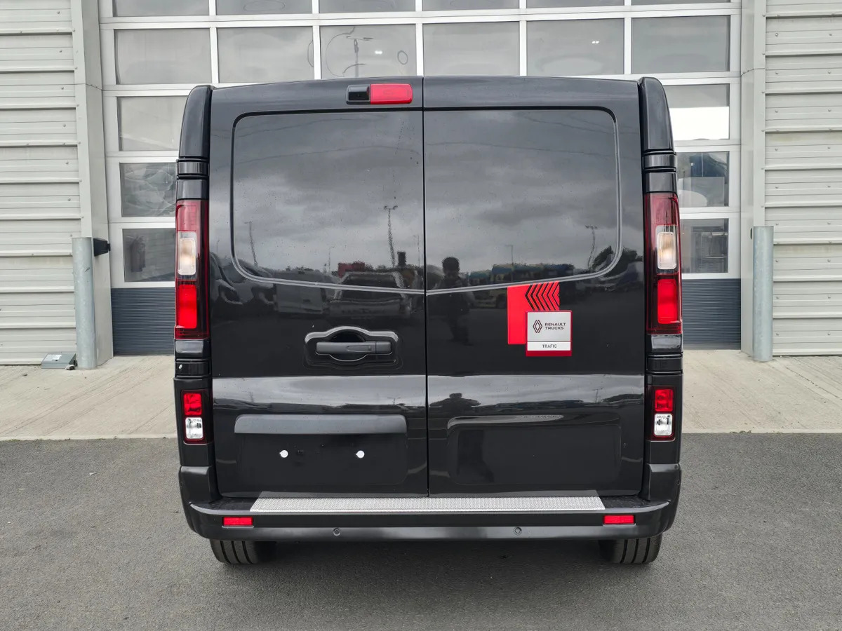 NEW Renault Trafic Exclusive 170BHP/150BHP Manual Black - Βαν: φωτογραφία 4 NEW Renault Trafic Exclusive 170BHP/150BHP Manual Black - Βαν: φωτογραφία 4