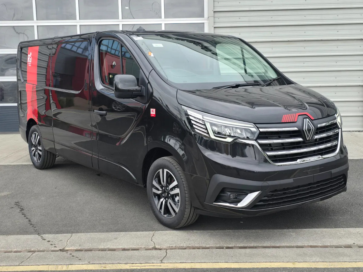 NEW Renault Trafic Exclusive 170BHP/150BHP Manual Black - Βαν: φωτογραφία 1 NEW Renault Trafic Exclusive 170BHP/150BHP Manual Black - Βαν: φωτογραφία 1