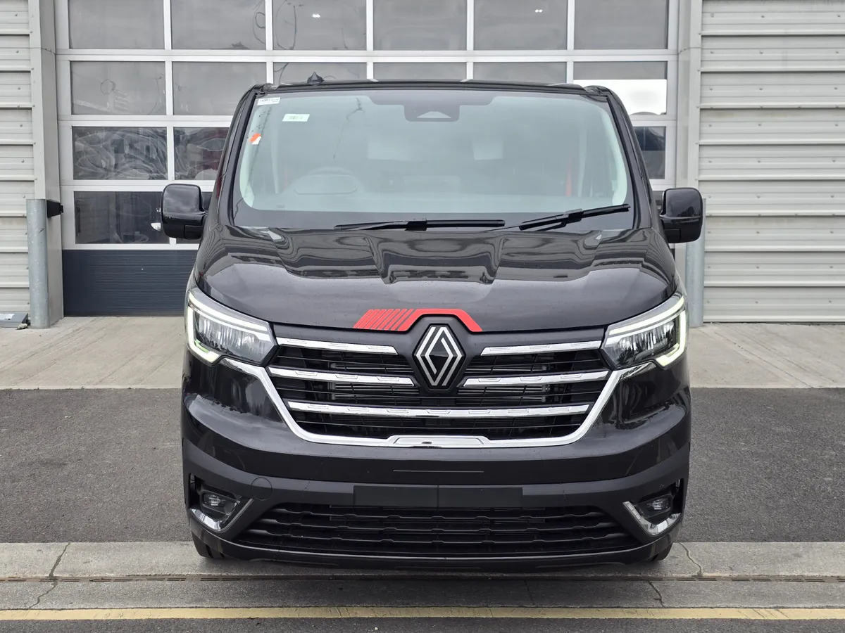 NEW Renault Trafic Exclusive 170BHP/150BHP Manual Black - Βαν: φωτογραφία 3 NEW Renault Trafic Exclusive 170BHP/150BHP Manual Black - Βαν: φωτογραφία 3