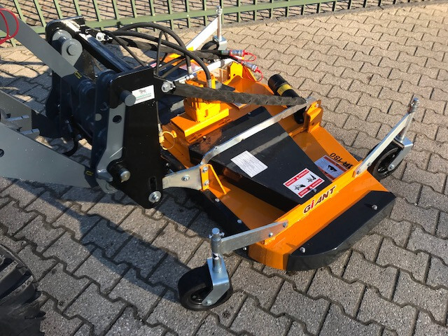 Giant cirkelmaaier - Χορτοκοπτικό: φωτογραφία 1 Giant cirkelmaaier - Χορτοκοπτικό: φωτογραφία 1