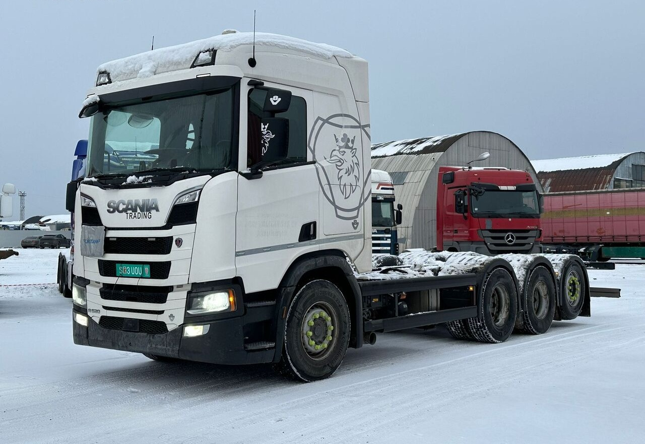 Scania R520 8x4 ADR - Φορτηγό σασί: φωτογραφία 1 Scania R520 8x4 ADR - Φορτηγό σασί: φωτογραφία 1