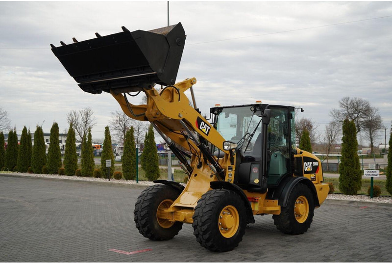 Caterpillar 906M / ŁADOWARKA KOŁOWA / 2019 ROK / ŁYŻKA SZCZĘKOWA / - Ελαστιχοφόρος φορτωτής: φωτογραφία 1 Caterpillar 906M / ŁADOWARKA KOŁOWA / 2019 ROK / ŁYŻKA SZCZĘKOWA / - Ελαστιχοφόρος φορτωτής: φωτογραφία 1