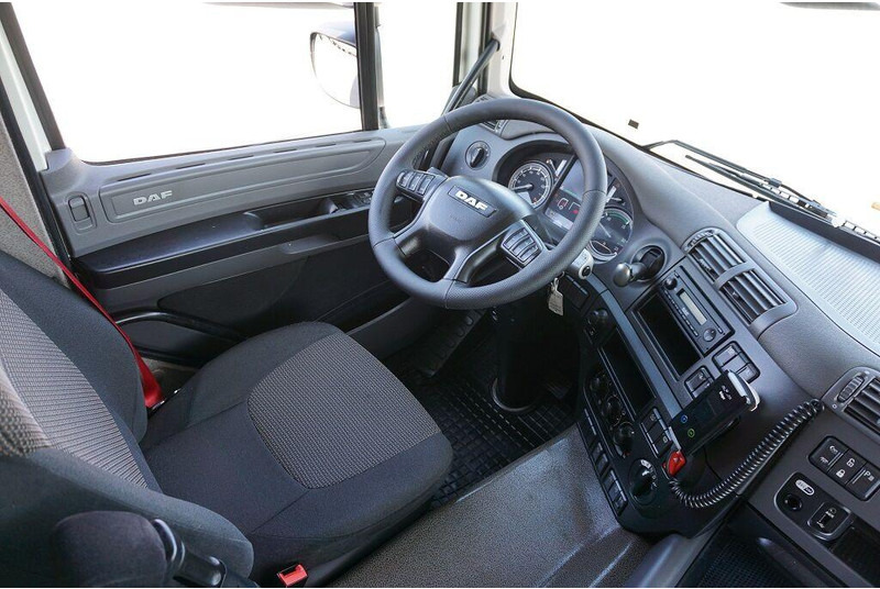 Φορτηγό ψυγείο DAF CF / 400 / ACC / EURO 6 / PRZEWOZU NAPOJÓW / OŚ SKRĘTNA: φωτογραφία 13