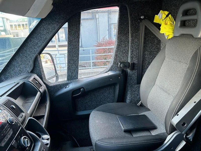 Fiat Ducato Armored Money Truck - Επαγγελματικό αυτοκίνητο κόφα: φωτογραφία 5 Fiat Ducato Armored Money Truck - Επαγγελματικό αυτοκίνητο κόφα: φωτογραφία 5