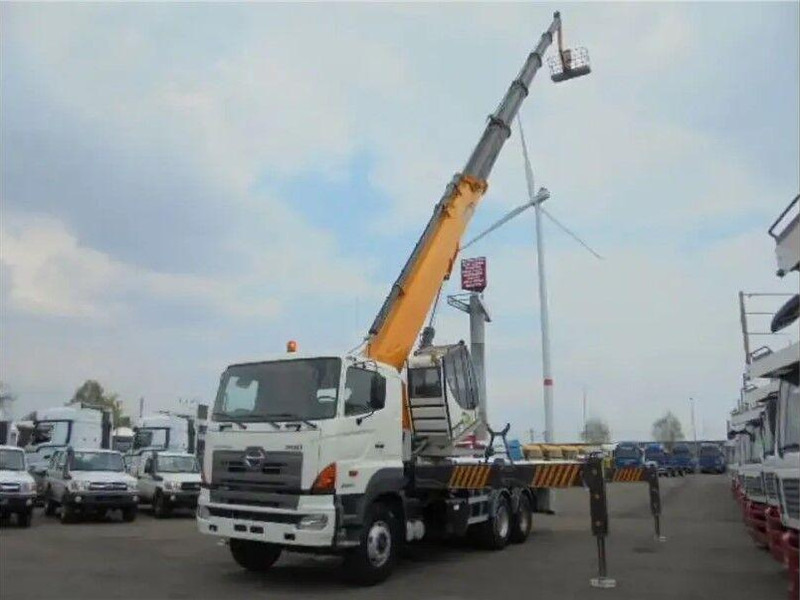 Hino 700 3441 6X4 Emelőkosaras 22,8m - Φορτηγό, Φορτηγό με γερανό: φωτογραφία 2 Hino 700 3441 6X4 Emelőkosaras 22,8m - Φορτηγό, Φορτηγό με γερανό: φωτογραφία 2