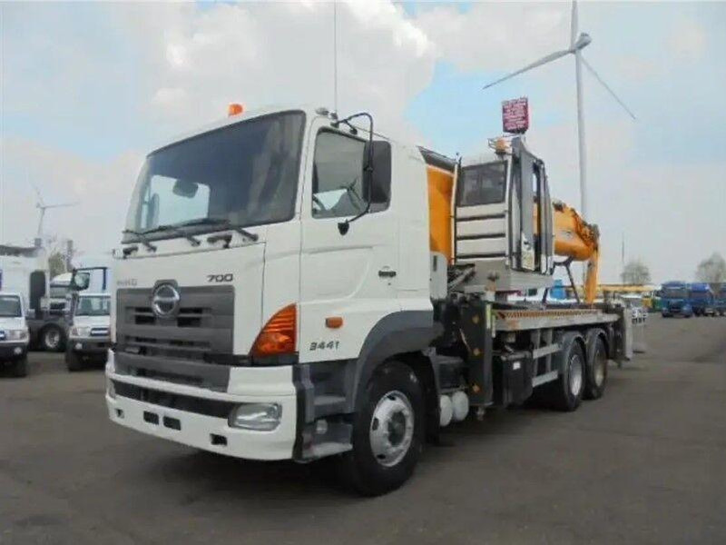 Hino 700 3441 6X4 Emelőkosaras 22,8m - Φορτηγό, Φορτηγό με γερανό: φωτογραφία 3 Hino 700 3441 6X4 Emelőkosaras 22,8m - Φορτηγό, Φορτηγό με γερανό: φωτογραφία 3