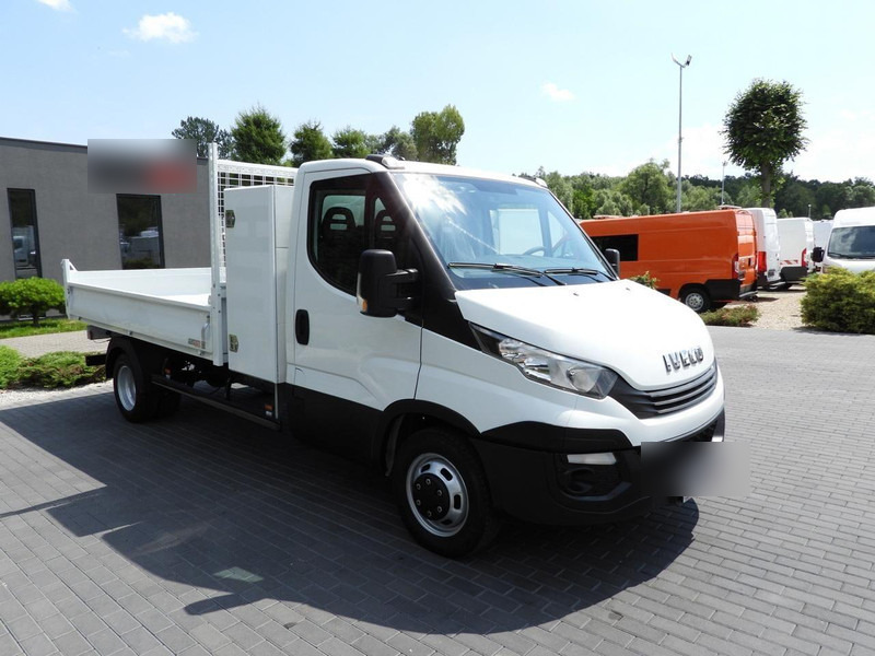 Iveco DAILY 35C15 WYWROTKA TEMPOMAT BLIŹNIACZE KOŁA KLIMATYZACJA 150K - Όχημα με ανατρεπομενη καροτσα: φωτογραφία 4 Iveco DAILY 35C15 WYWROTKA TEMPOMAT BLIŹNIACZE KOŁA KLIMATYZACJA 150K - Όχημα με ανατρεπομενη καροτσα: φωτογραφία 4