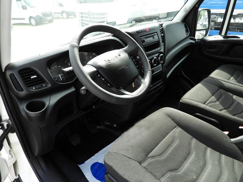 Iveco DAILY 35C17 FURGON BRYGADÓWKA 6 MIEJSC TEMPOMAT BLIŹNIACZE KOŁA - Επαγγελματικό αυτοκίνητο κόφα: φωτογραφία 2 Iveco DAILY 35C17 FURGON BRYGADÓWKA 6 MIEJSC TEMPOMAT BLIŹNIACZE KOŁA - Επαγγελματικό αυτοκίνητο κόφα: φωτογραφία 2