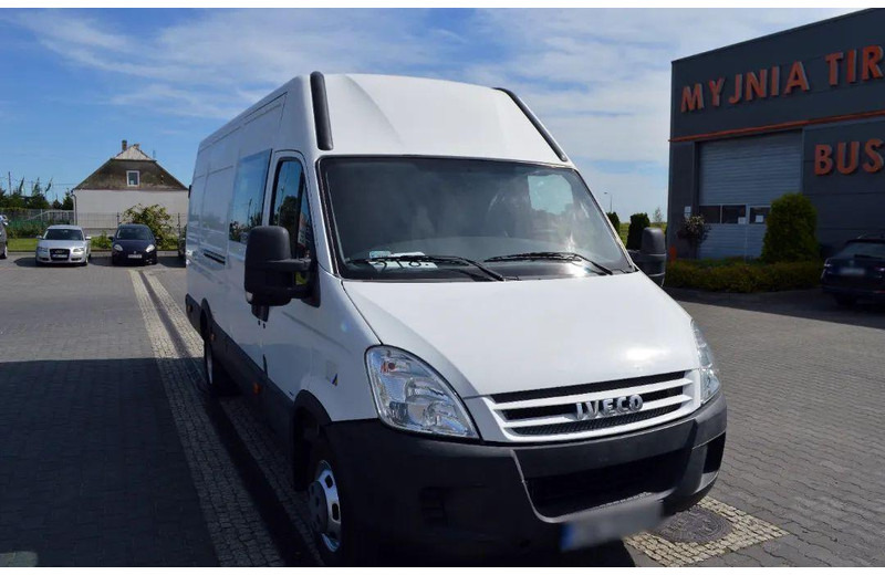 Iveco Daily 35C15 Furgon L4H3 Brygadówka 6-seater Doka Doubel Cabin - Μικρό λεωφορείο, Επιβατικό βαν: φωτογραφία 1 Iveco Daily 35C15 Furgon L4H3 Brygadówka 6-seater Doka Doubel Cabin - Μικρό λεωφορείο, Επιβατικό βαν: φωτογραφία 1